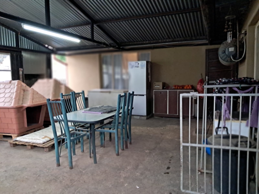 2 Bedroom Property for Sale in Oos Einde North West